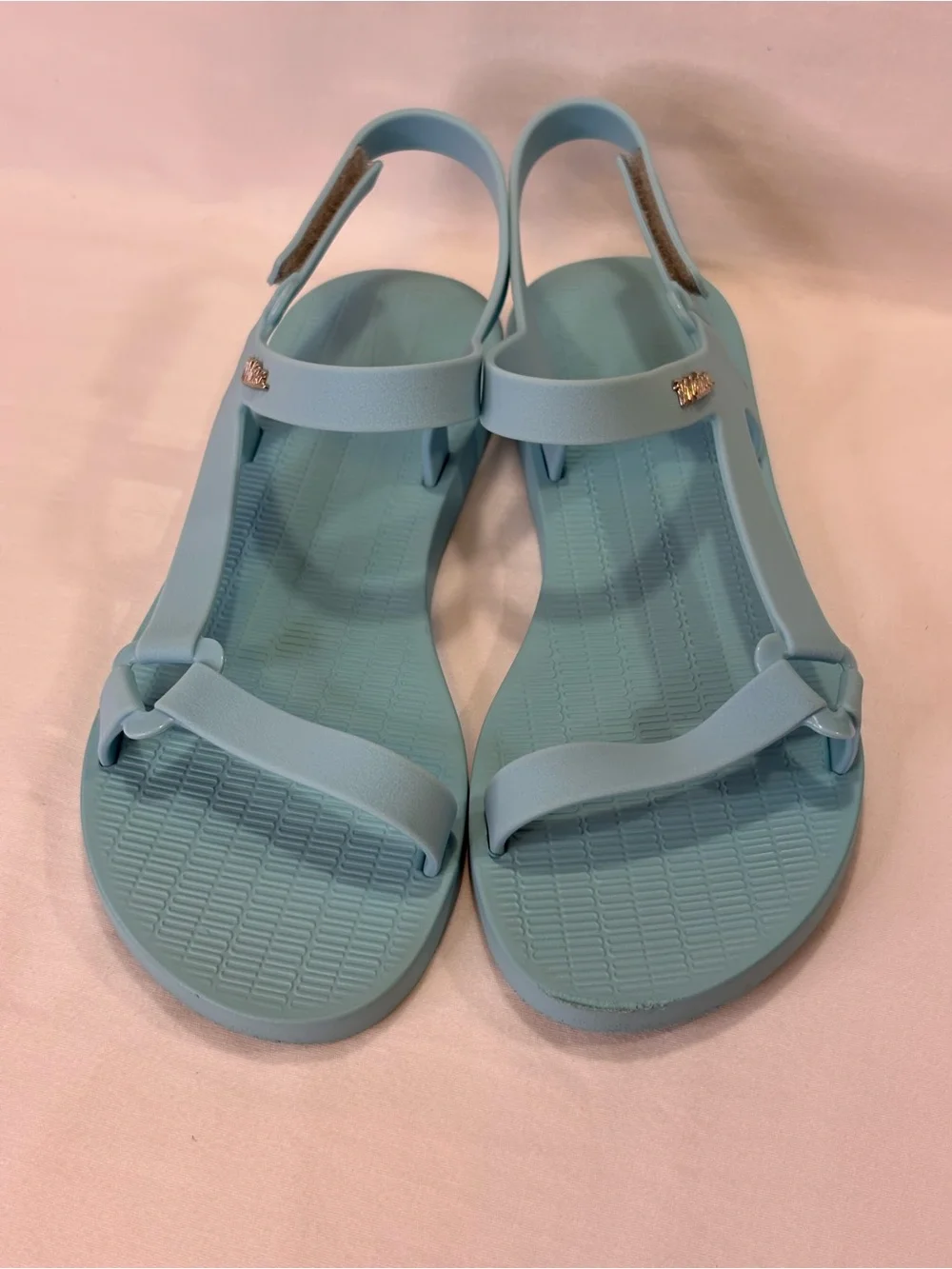 Melissa lightweight strap